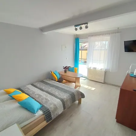 Moris 2 Pokoje Goscinne Leba Exterior foto